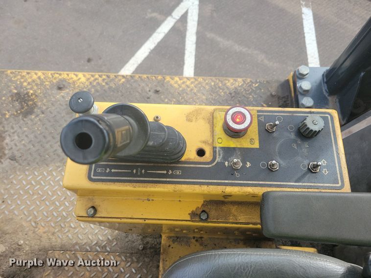 image for item DO3176 2008 Caterpillar PS150C pneumatic roller