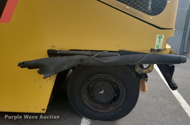 image for item DO3176 2008 Caterpillar PS150C pneumatic roller