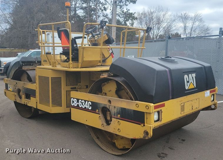 image for item DO3177 1998 Caterpillar CB-634C double drum vibratory roller