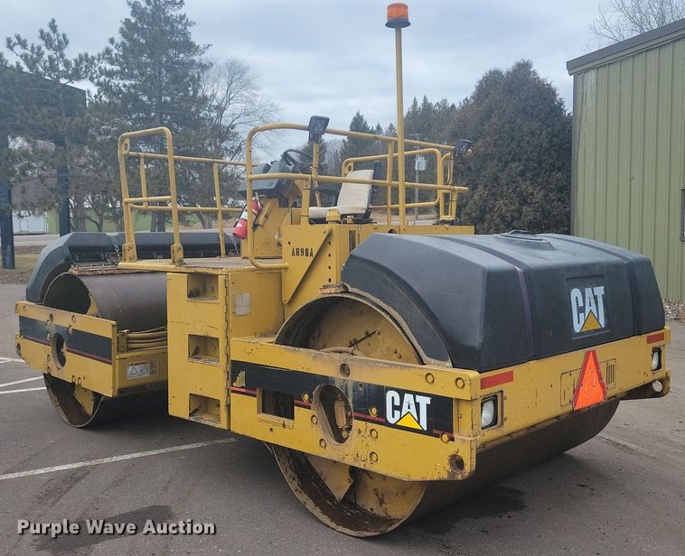 image for item DO3177 1998 Caterpillar CB-634C double drum vibratory roller