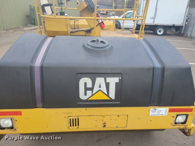 image for item DO3177 1998 Caterpillar CB-634C double drum vibratory roller