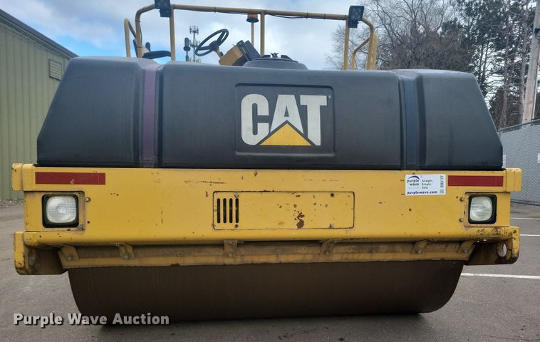 image for item DO3177 1998 Caterpillar CB-634C double drum vibratory roller