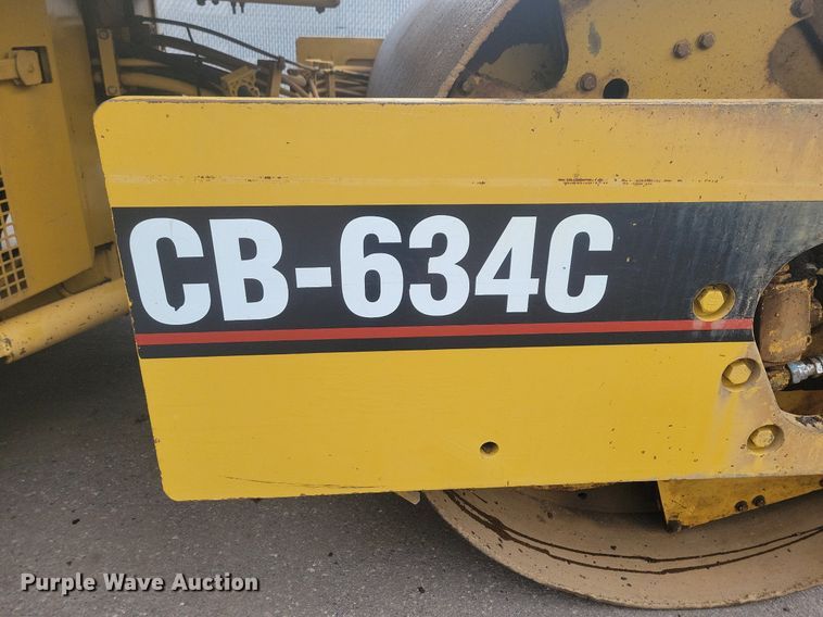 image for item DO3177 1998 Caterpillar CB-634C double drum vibratory roller