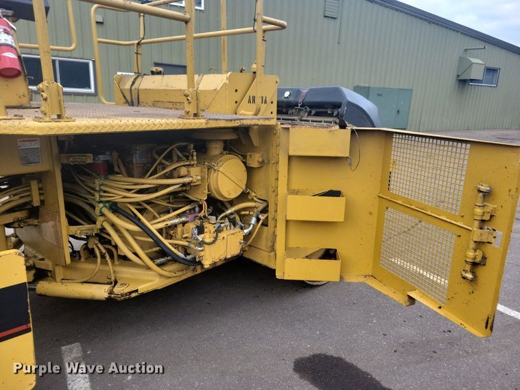 image for item DO3177 1998 Caterpillar CB-634C double drum vibratory roller