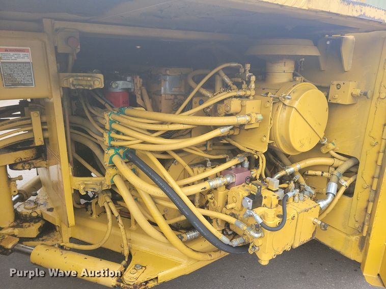 image for item DO3177 1998 Caterpillar CB-634C double drum vibratory roller