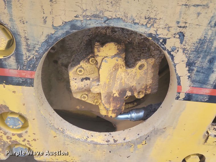 image for item DO3177 1998 Caterpillar CB-634C double drum vibratory roller