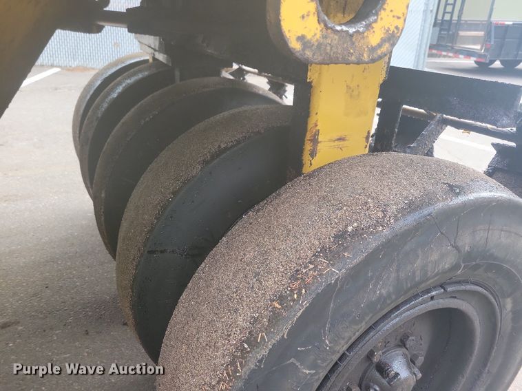 image for item DO3178 2006 Caterpillar PS150C pneumatic roller