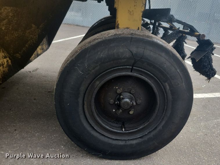 image for item DO3178 2006 Caterpillar PS150C pneumatic roller