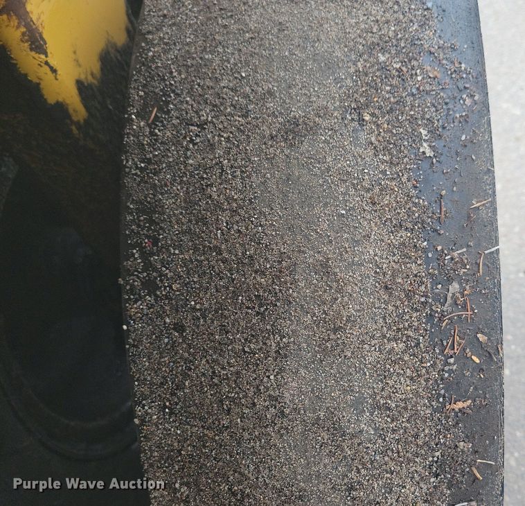 image for item DO3178 2006 Caterpillar PS150C pneumatic roller