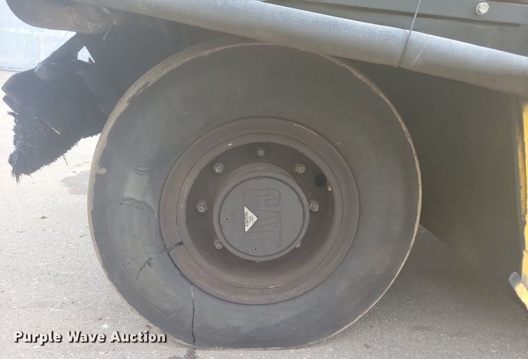 image for item DO3178 2006 Caterpillar PS150C pneumatic roller