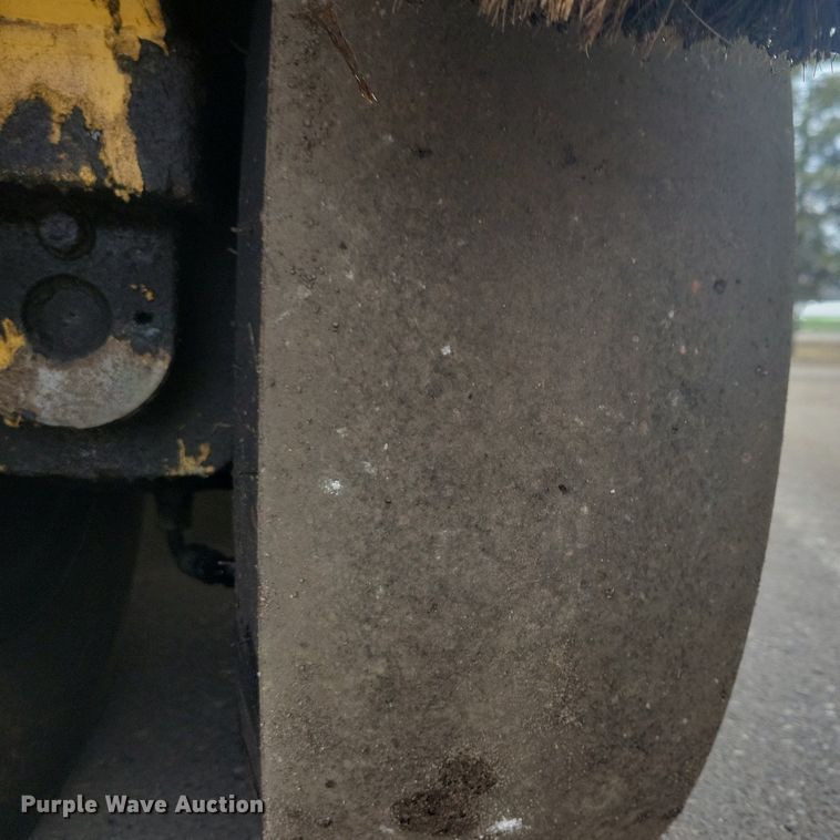 image for item DO3178 2006 Caterpillar PS150C pneumatic roller