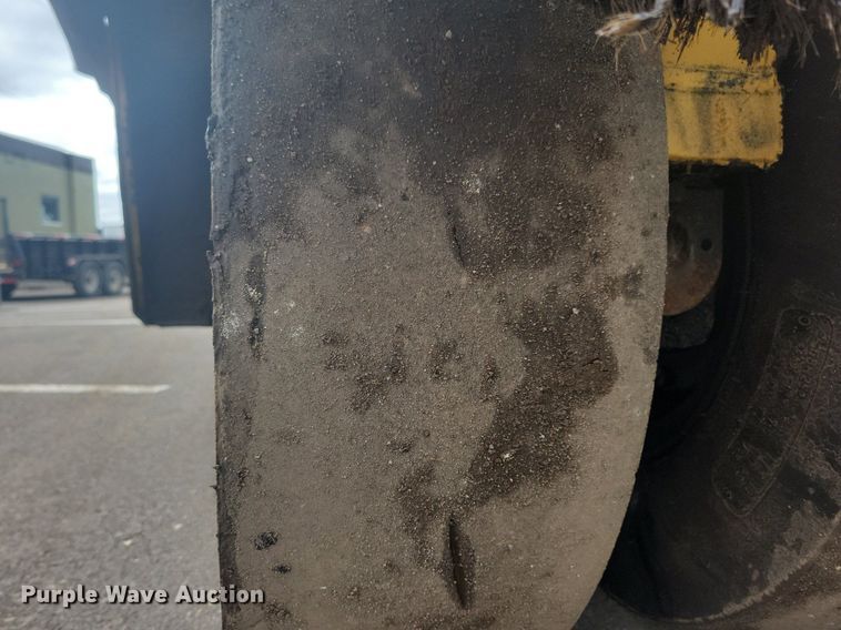 image for item DO3178 2006 Caterpillar PS150C pneumatic roller