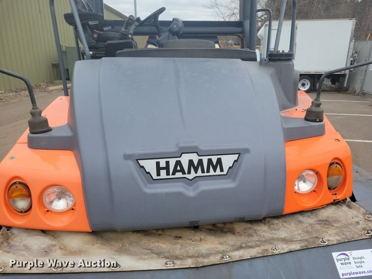 image for item DO3179 2016 HAMM GRW280i pneumatic roller