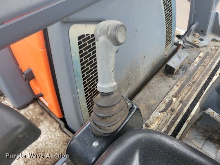 image for item DO3179 2016 HAMM GRW280i pneumatic roller