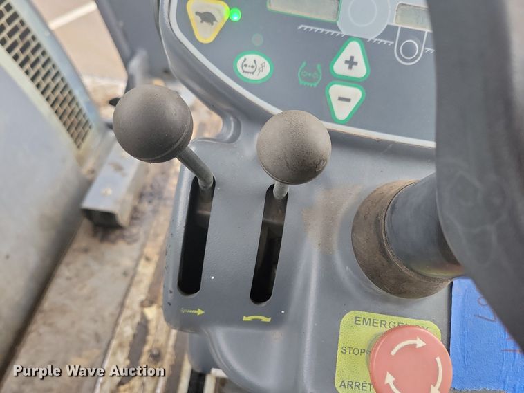 image for item DO3179 2016 HAMM GRW280i pneumatic roller