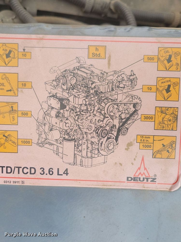image for item DO3179 2016 HAMM GRW280i pneumatic roller
