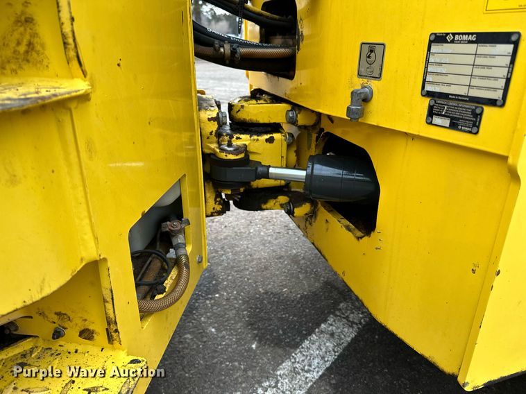 image for item DO3180 2016 Bomag BW138 AD-5 double drum vibratory roller