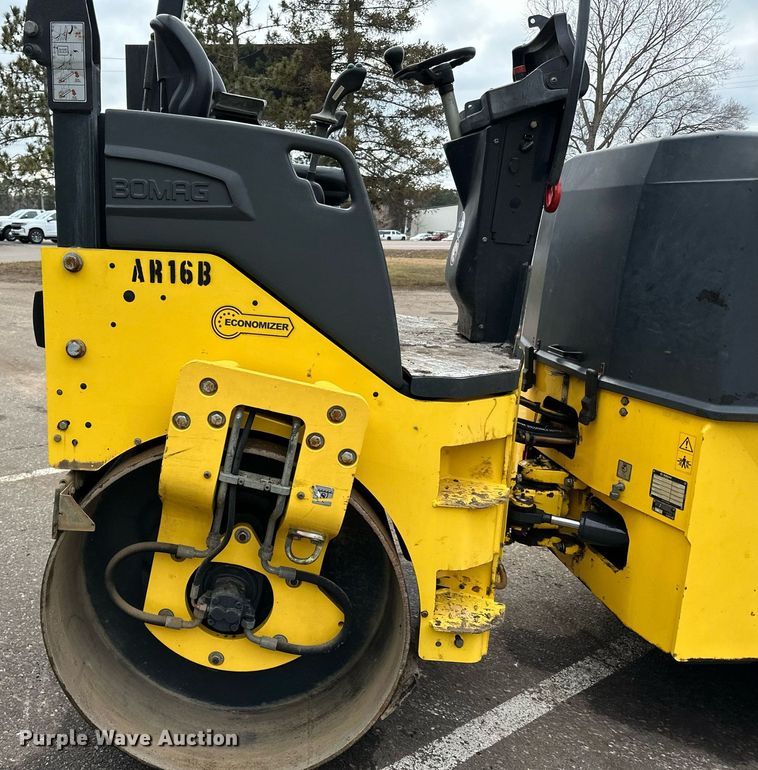 image for item DO3180 2016 Bomag BW138 AD-5 double drum vibratory roller