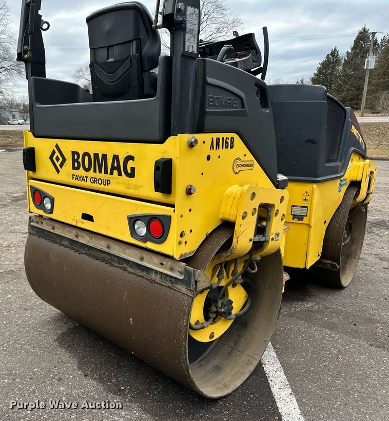 image for item DO3180 2016 Bomag BW138 AD-5 double drum vibratory roller