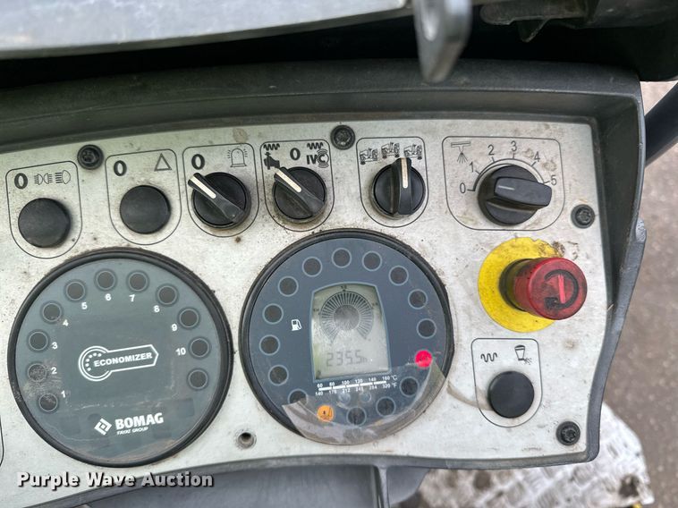 image for item DO3180 2016 Bomag BW138 AD-5 double drum vibratory roller