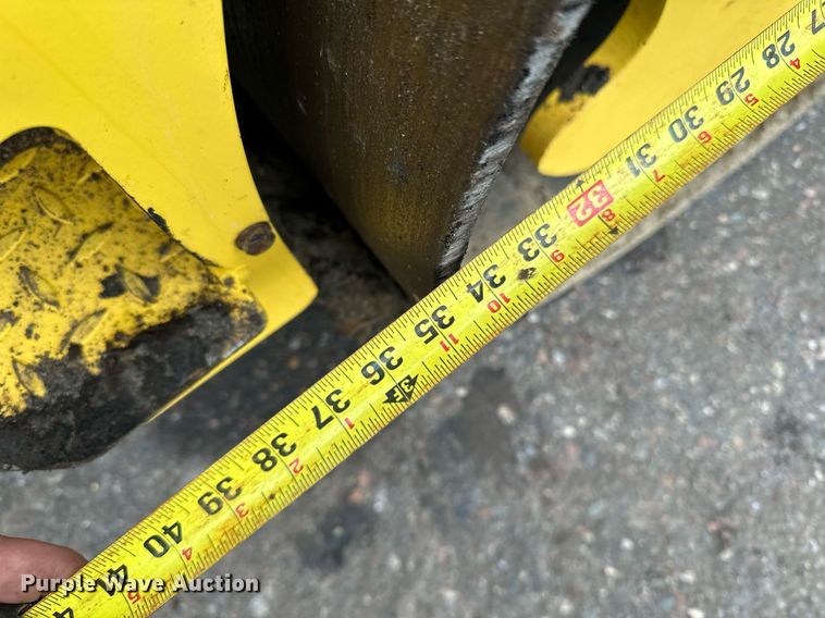 image for item DO3180 2016 Bomag BW138 AD-5 double drum vibratory roller