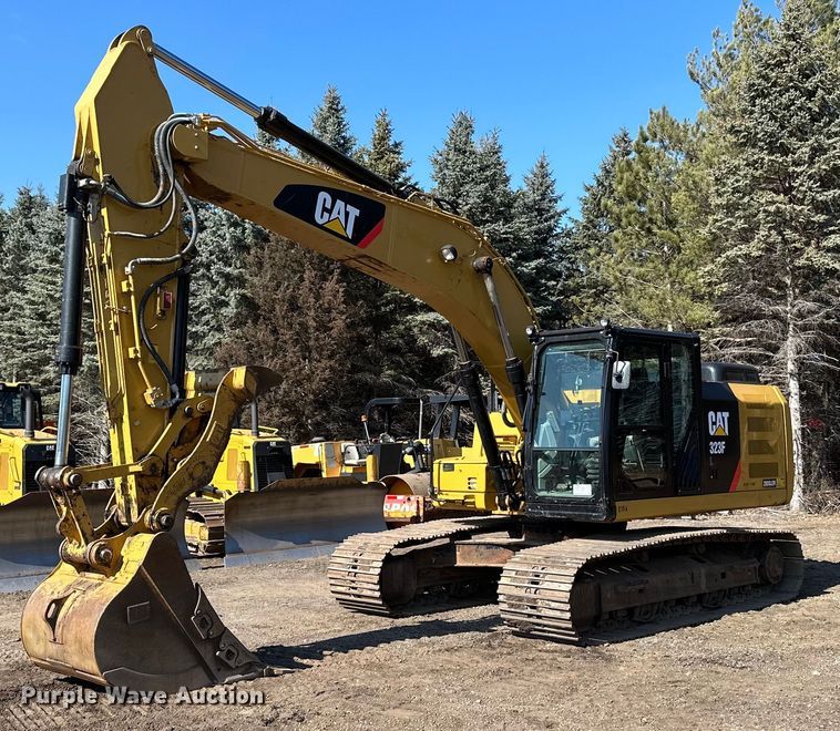 image for item DO3182 2015 Caterpillar 323FL excavator