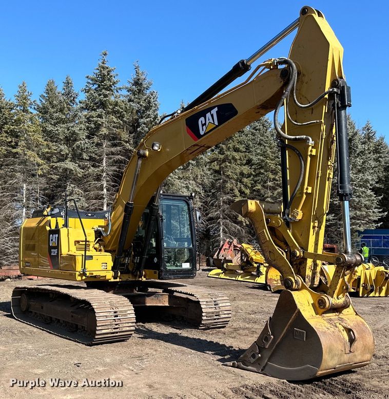 image for item DO3182 2015 Caterpillar 323FL excavator