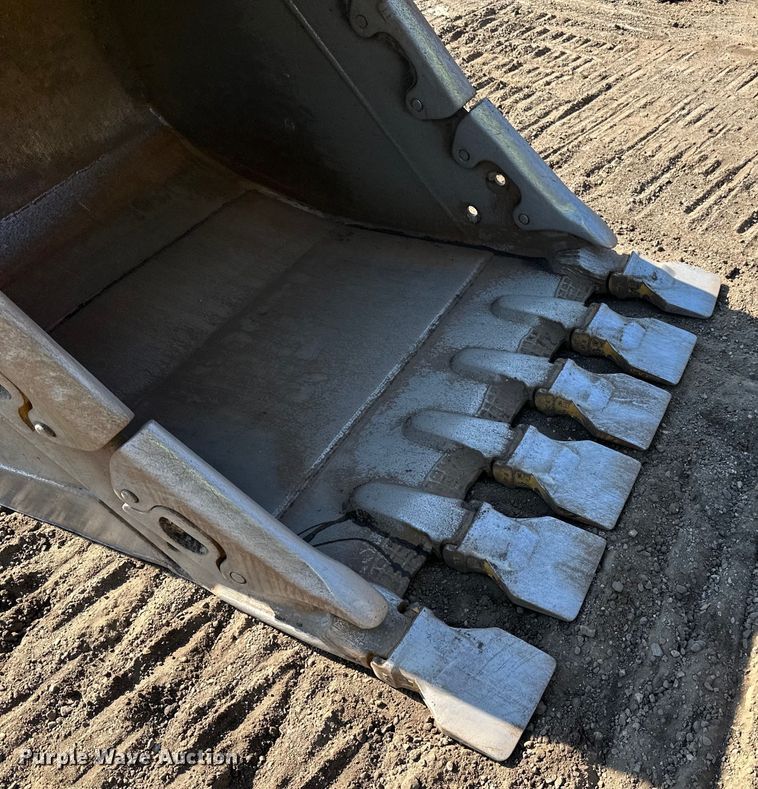 image for item DO3182 2015 Caterpillar 323FL excavator