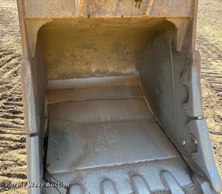 image for item DO3182 2015 Caterpillar 323FL excavator