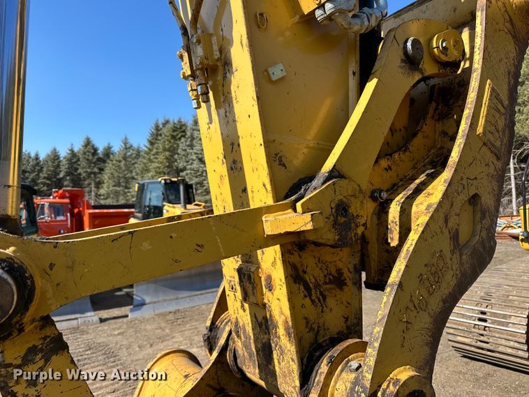 image for item DO3182 2015 Caterpillar 323FL excavator