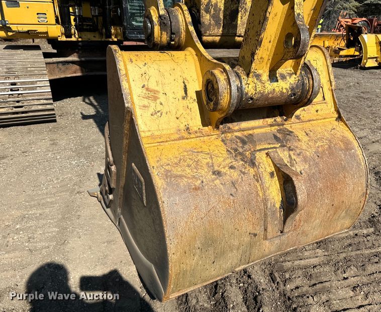 image for item DO3182 2015 Caterpillar 323FL excavator