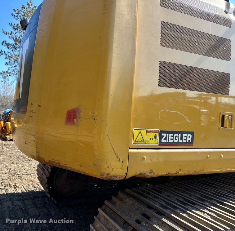 image for item DO3182 2015 Caterpillar 323FL excavator