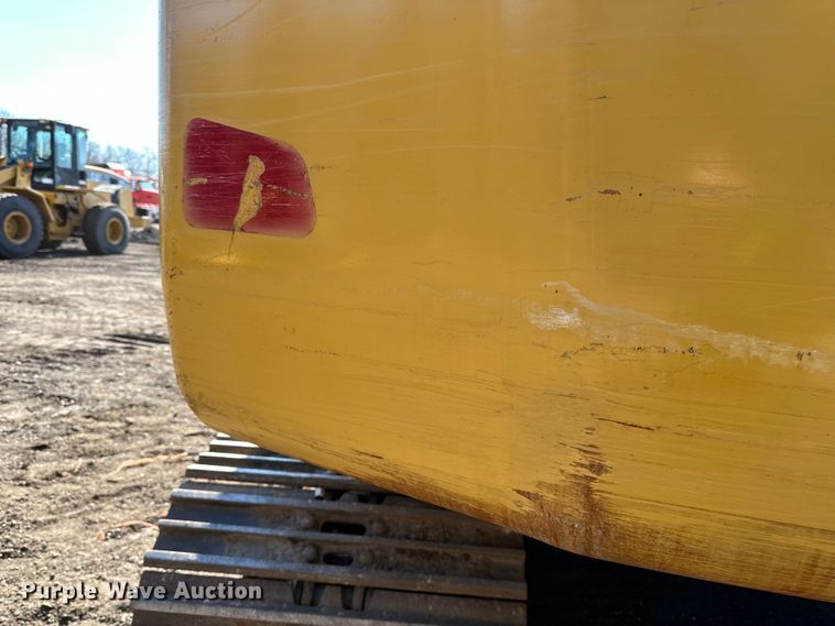 image for item DO3182 2015 Caterpillar 323FL excavator