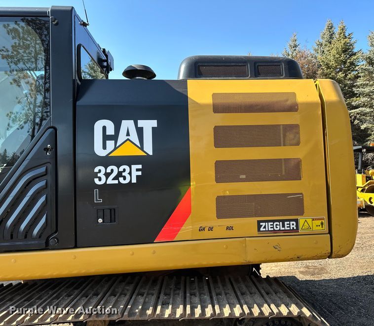 image for item DO3182 2015 Caterpillar 323FL excavator