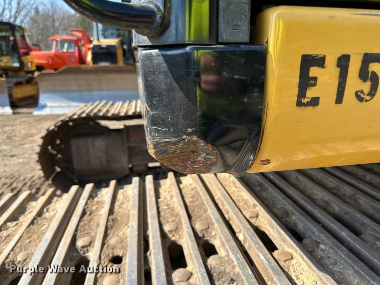 image for item DO3182 2015 Caterpillar 323FL excavator