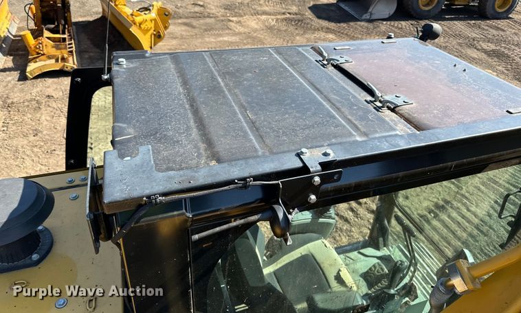 image for item DO3182 2015 Caterpillar 323FL excavator