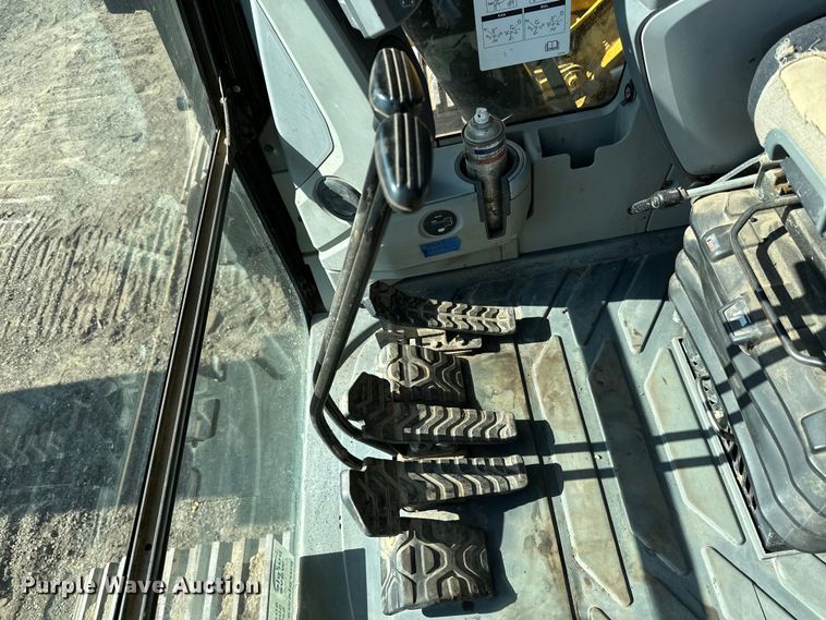 image for item DO3182 2015 Caterpillar 323FL excavator