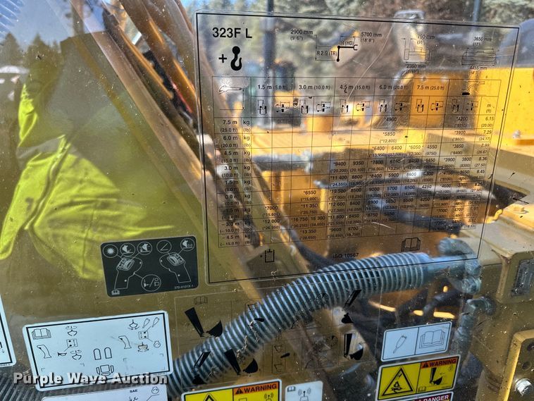 image for item DO3182 2015 Caterpillar 323FL excavator