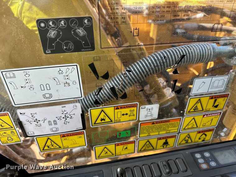 image for item DO3182 2015 Caterpillar 323FL excavator