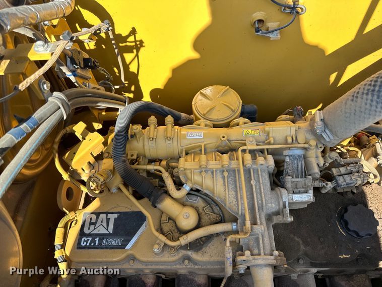 image for item DO3182 2015 Caterpillar 323FL excavator
