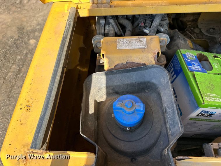 image for item DO3182 2015 Caterpillar 323FL excavator