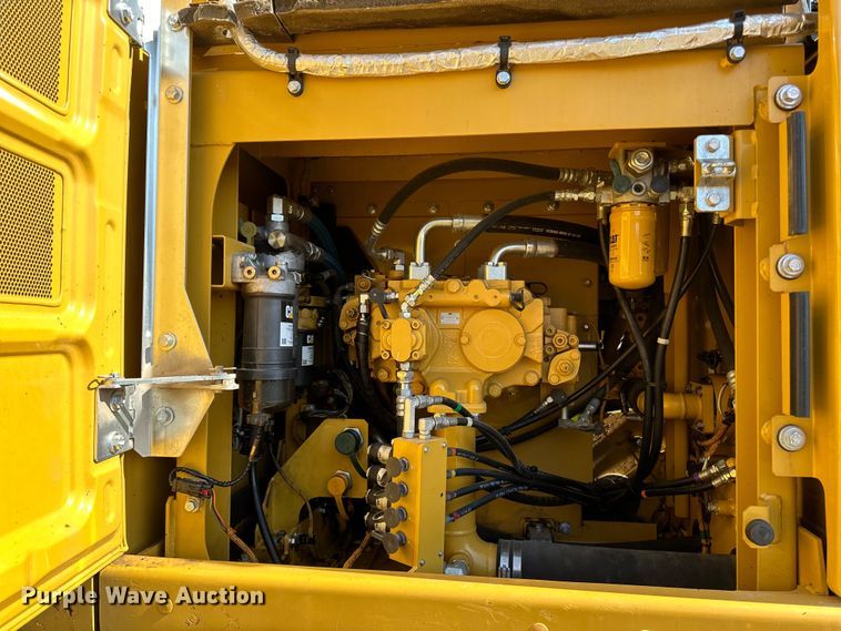 image for item DO3182 2015 Caterpillar 323FL excavator