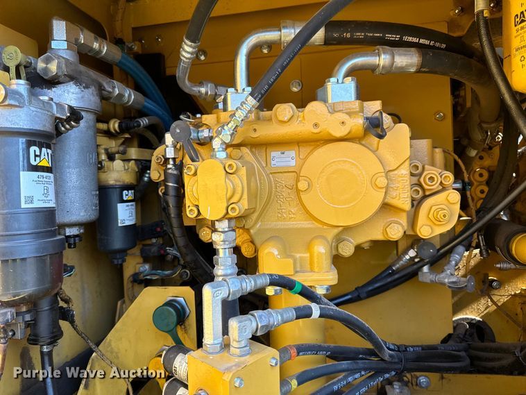 image for item DO3182 2015 Caterpillar 323FL excavator