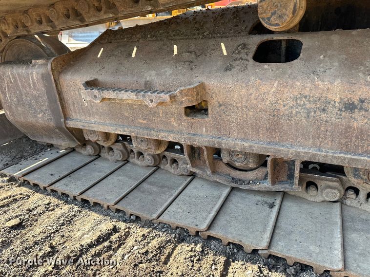 image for item DO3182 2015 Caterpillar 323FL excavator