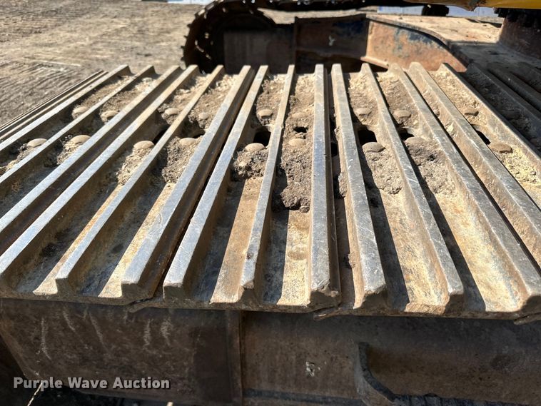 image for item DO3182 2015 Caterpillar 323FL excavator