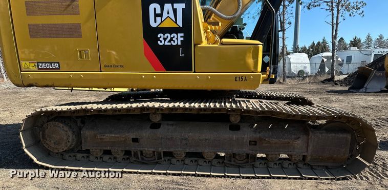 image for item DO3182 2015 Caterpillar 323FL excavator