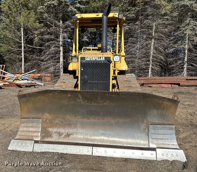 image for item DO3183 1993 Caterpillar D4H dozer