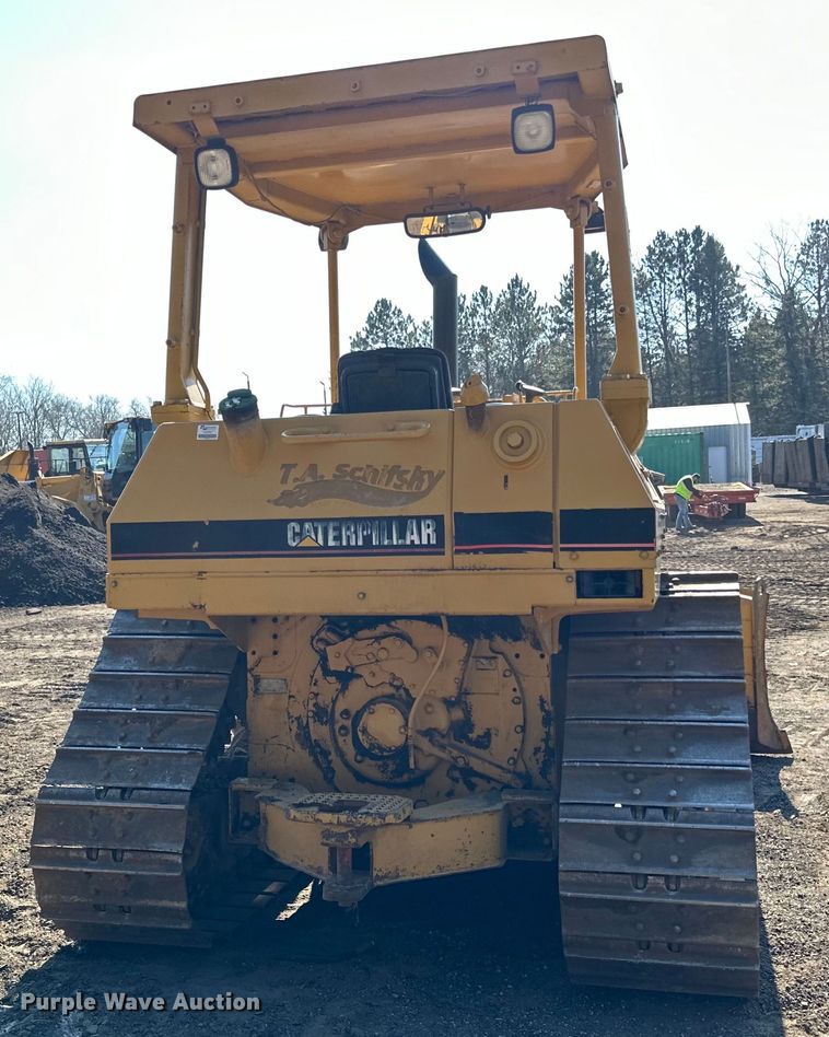 image for item DO3183 1993 Caterpillar D4H dozer