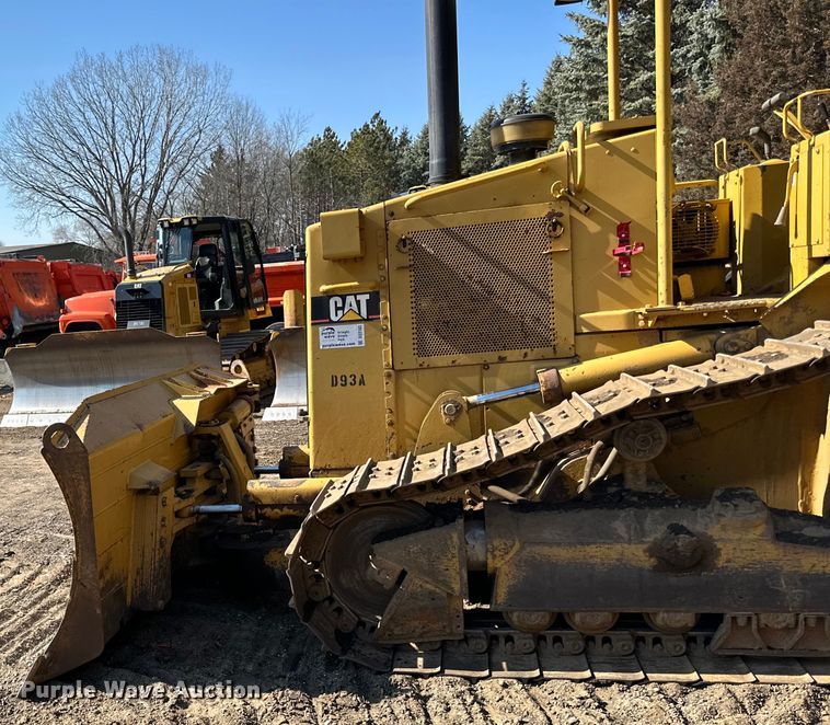 image for item DO3183 1993 Caterpillar D4H dozer