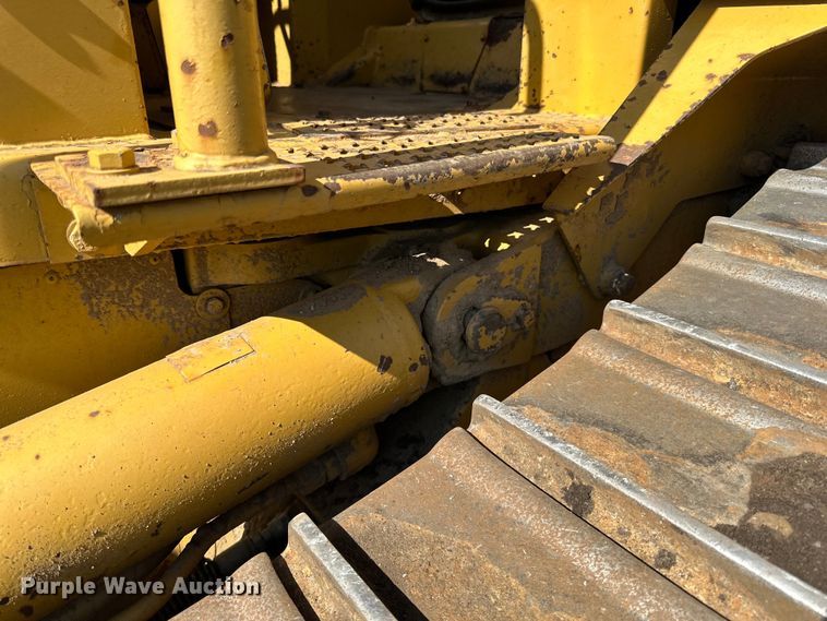 image for item DO3183 1993 Caterpillar D4H dozer
